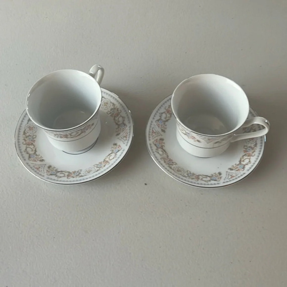Vintage SILVERIE fine China cup and saucer 2pc set